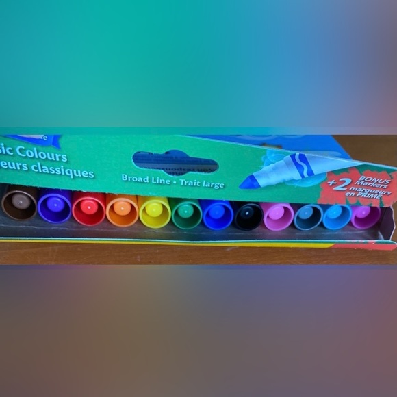 Crayola Bundle - Picture 5 of 5